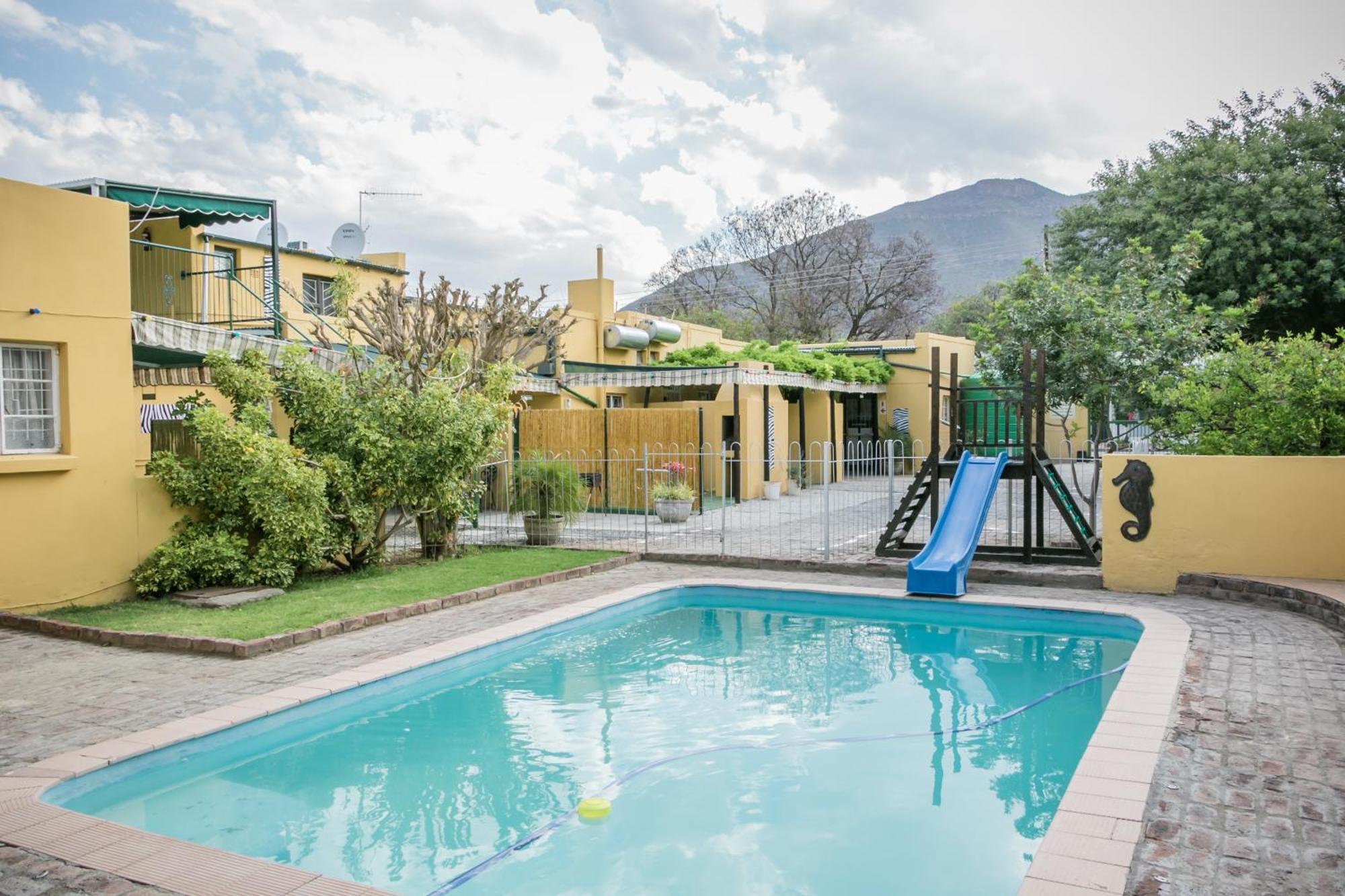 Country Village Graaff-Reinet Екстериор снимка